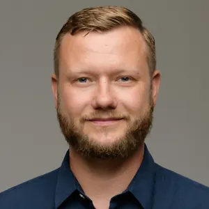 de_sbe_portrait_bauermeister