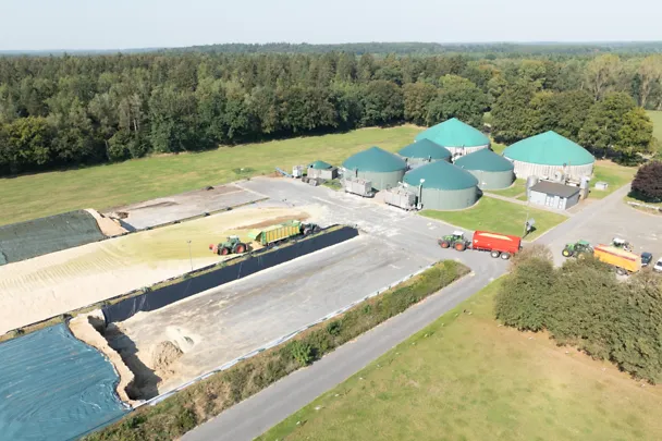 Luftaufnahme Biogasanlage und Silofläche auf Gut Hülsenberg Luftaufnahme Biogasanlage und Silofläche auf Gut Hülsenberg