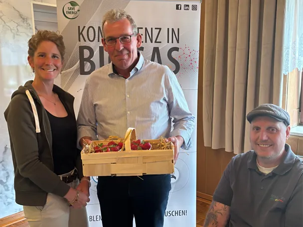 Schaumann BioEnergy Spezialberater Laura Jahn und Arne Overath mit Referent Henry Kühl Schaumann BioEnergy Spezialberater Laura Jahn und Arne Overath mit Referent Henry Kühl