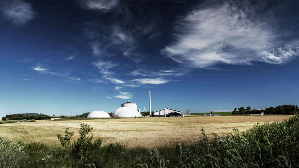 Biogasanlage im Feld